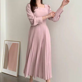 プリーツロングワンピース