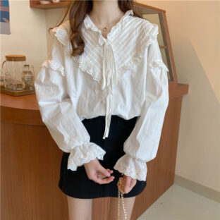 フリルレースブラウス