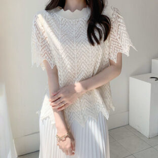 半袖レースTシャツ