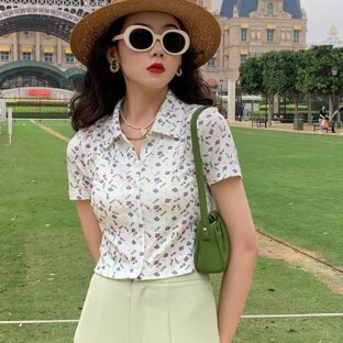 花柄ショートスリムシャツ