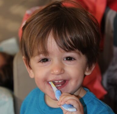 子供 仕上げ磨き