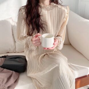 ランタンプリーツワンピース