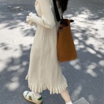 フリルニットワンピース