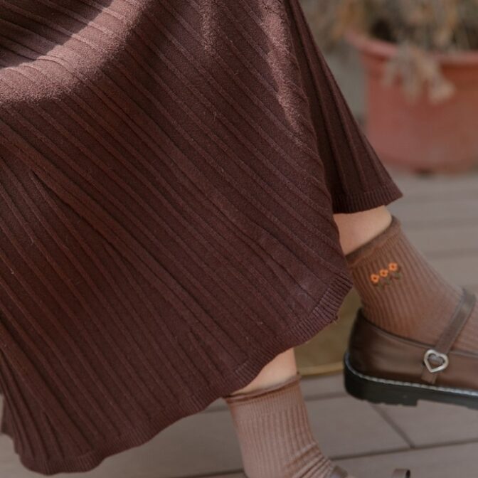 ブラウンプリーツスカート | 【 lulumakani （ルル・マカーニ）】