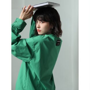 グリーンレトロシャツ