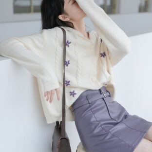 ホワイトニットカーディガン