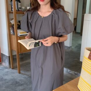 ラウンドネックルーズパフワンピース