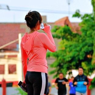 スポーツドリンクとは?飲み方は?飲みすぎるとどうなる?