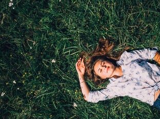 ウトウトする原因と対策は？病気の可能性も？