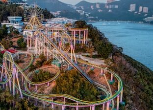 夏のテーマパークを楽しもう!計画はどうする?持ち物と服装は?