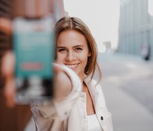 スマホケースの種類と選び方！メリットとデメリットは？