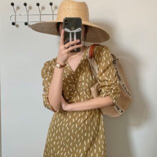 レトロ柄ワンピース