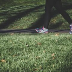 ウォーキングの効果は？やり方と注意点をご紹介します