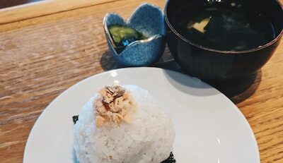 お味噌汁　味噌汁