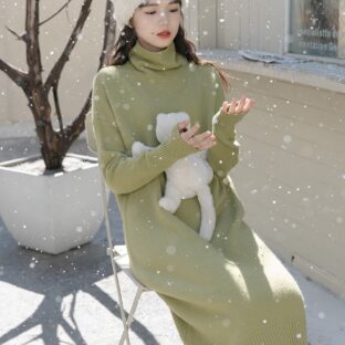 タートルネックニットワンピース