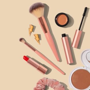 メイク用品は何が必要？使用期限はある？正しい保管方法は？