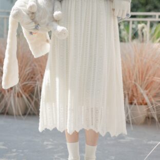 ホワイトニットスカート