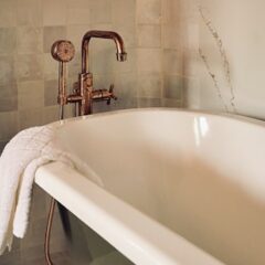 浴室のカビの原因は？予防方法と対処法をご紹介！