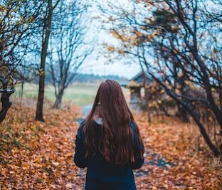 肌寒い時の気温はどれくらい？肌寒い原因とおすすめの服装をご紹介！