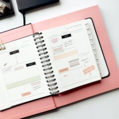手帳を買いたい！手帳の種類と選び方や価格をご紹介！