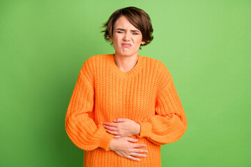 急な腹痛　冷や汗